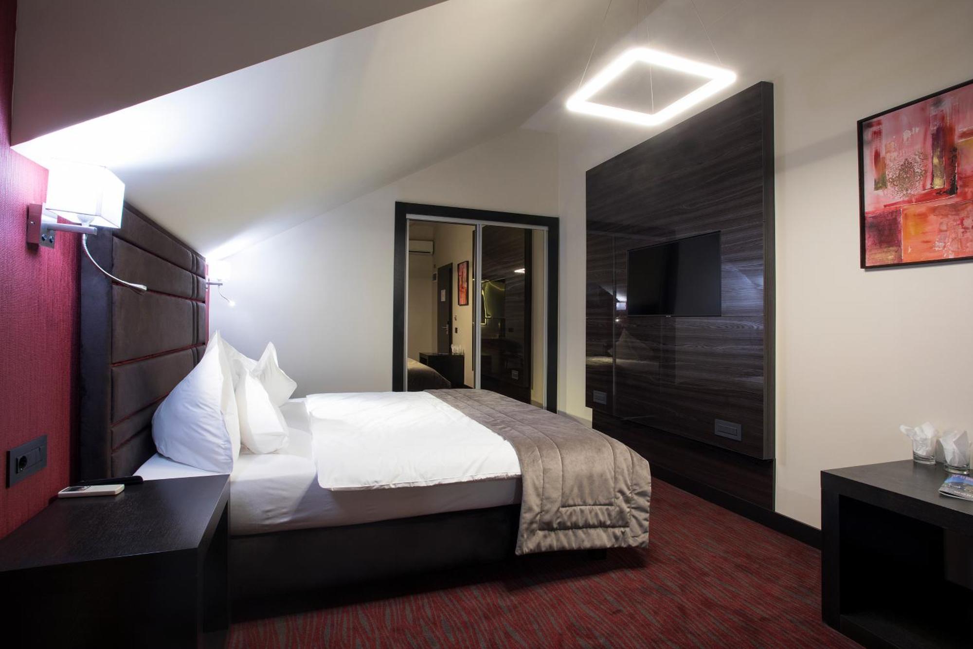 The Fifth Floor By Old Town Hotel ทิมิชัวรา ภายนอก รูปภาพ
