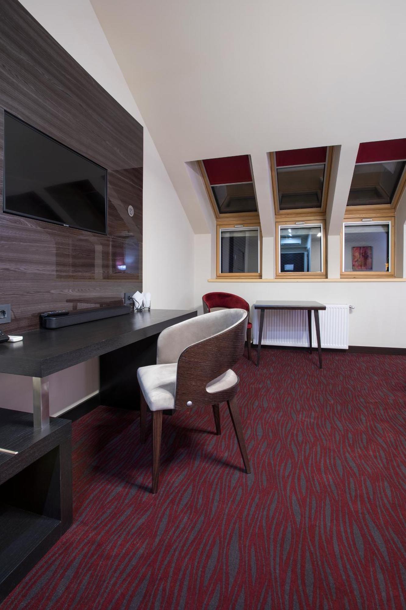 The Fifth Floor By Old Town Hotel ทิมิชัวรา ภายนอก รูปภาพ